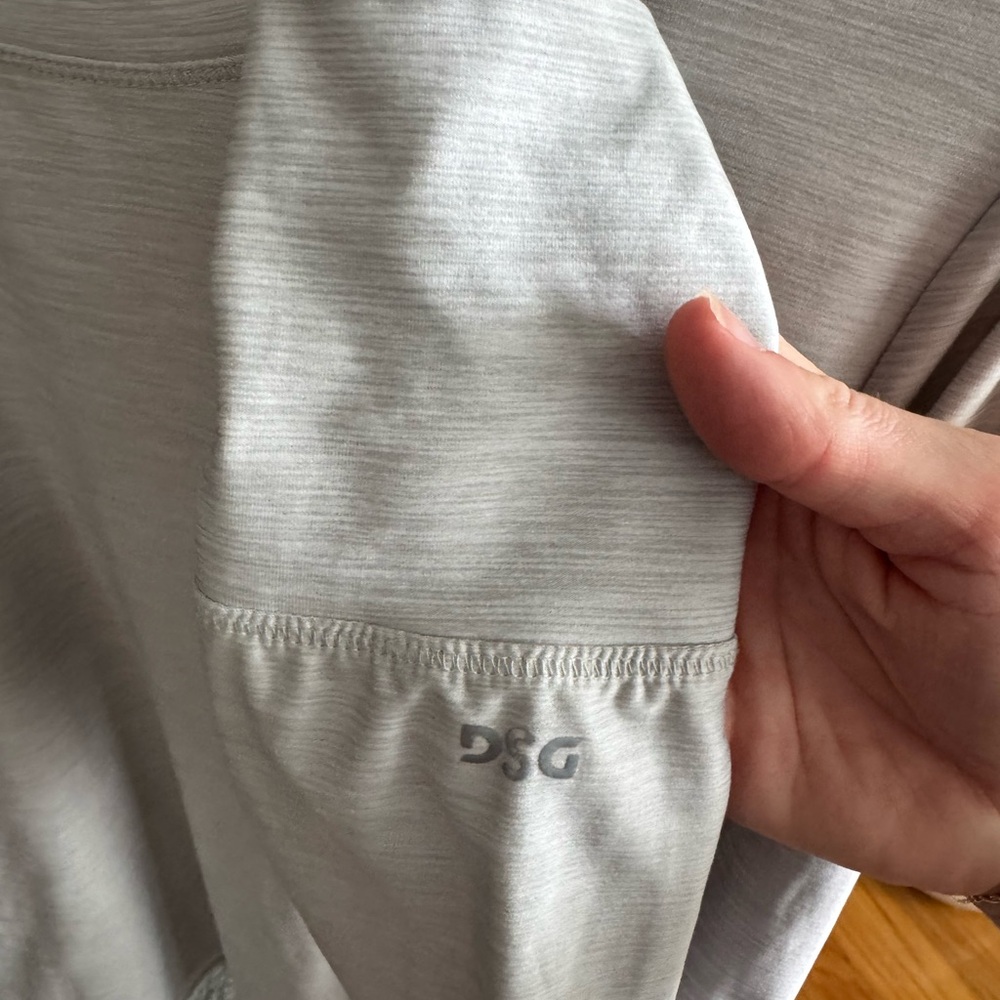 DSG Long Sleeve Gray Top - Picture 3 of 3